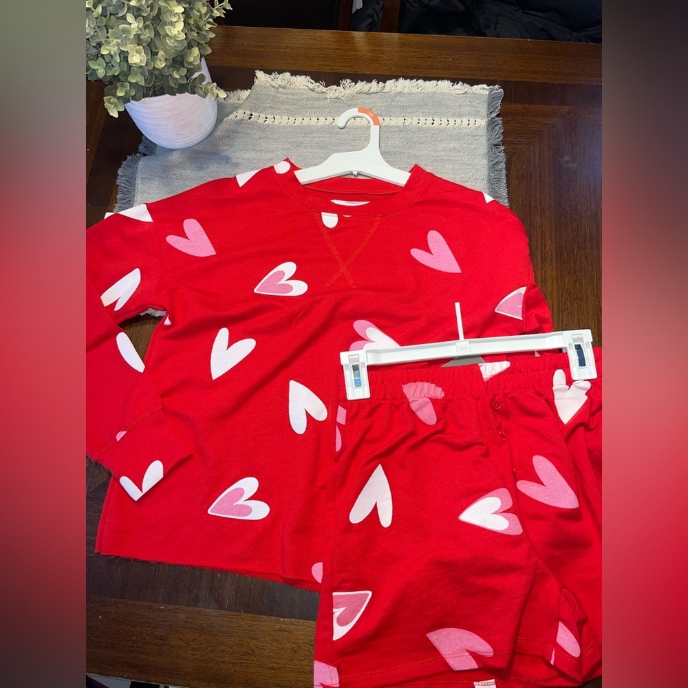 Women’s Valentine Pajama Set Red Heart Print Long Sleeve & Shorts XS NEW